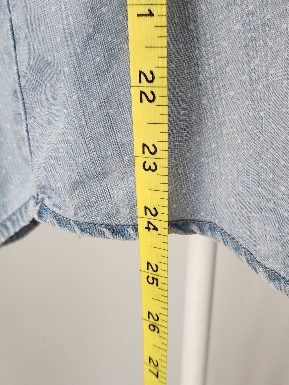 Anthropologie cloth & stone Light Blue Sleeveless Chambray Button-Front Shirt - Picture 6 of 9